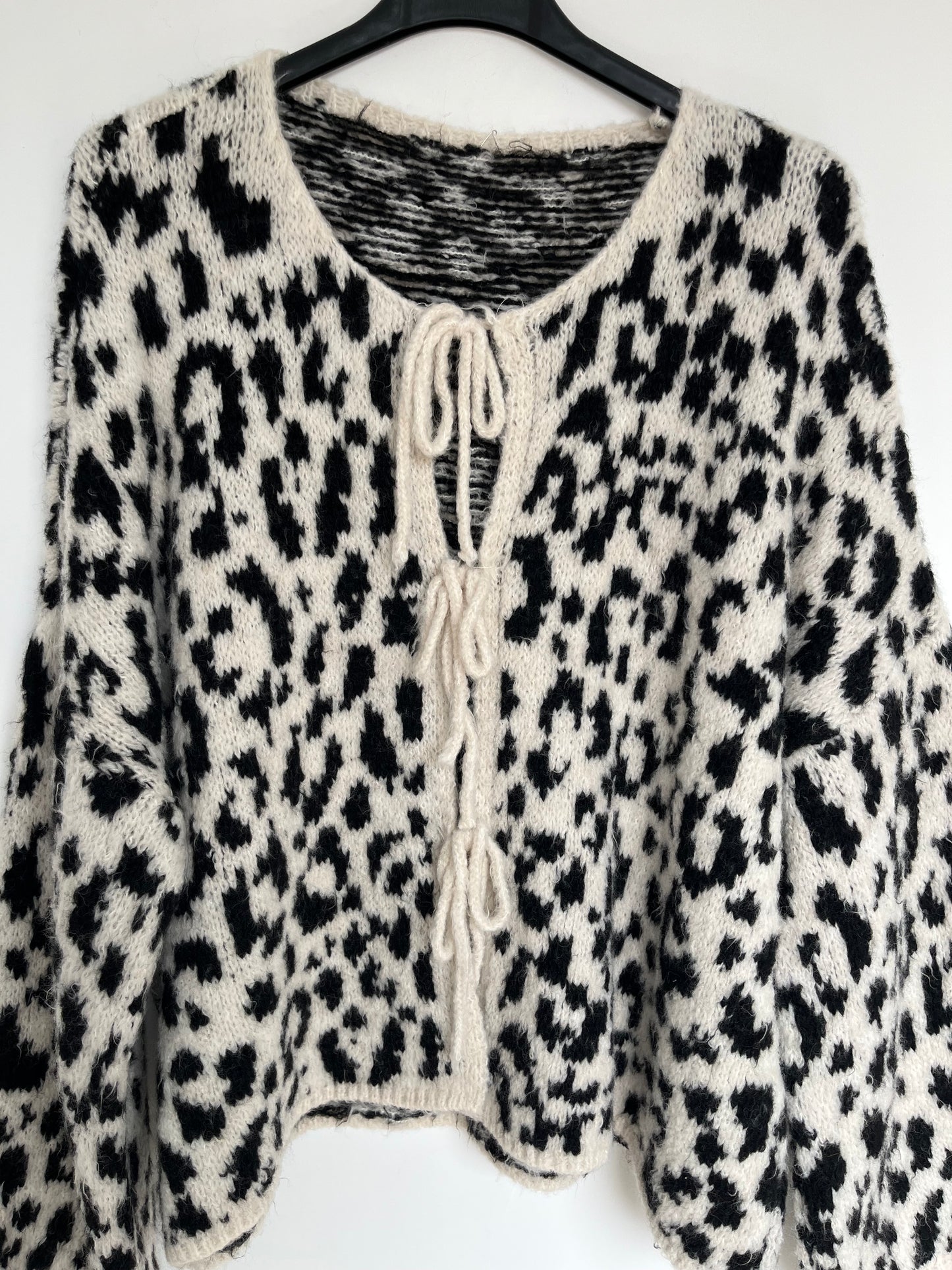 Cardigan "Tina" (Leo - weiß-schwarz)