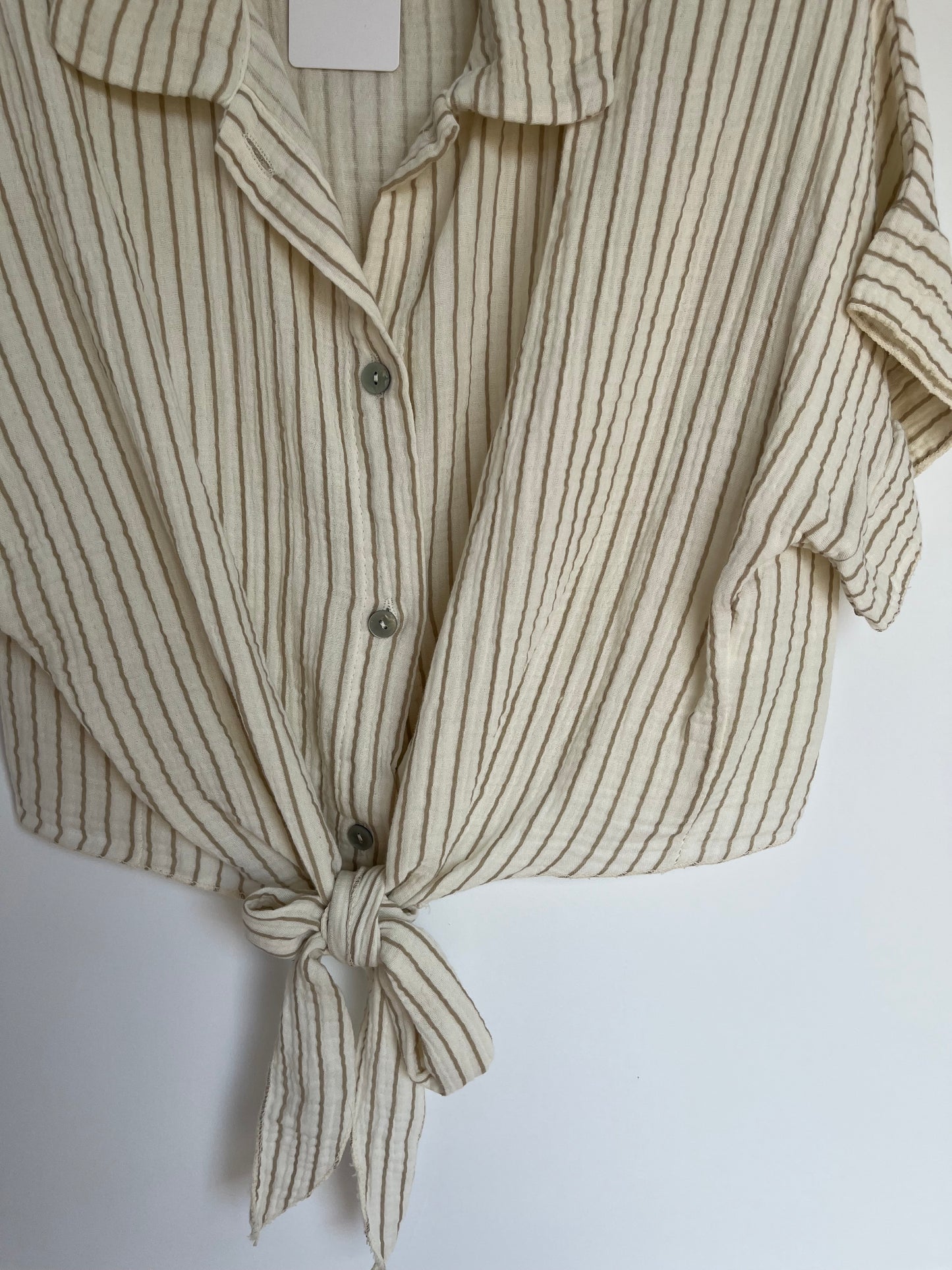 SALE Musselin Kurzarm Bluse Knoten (Streifen - beige)