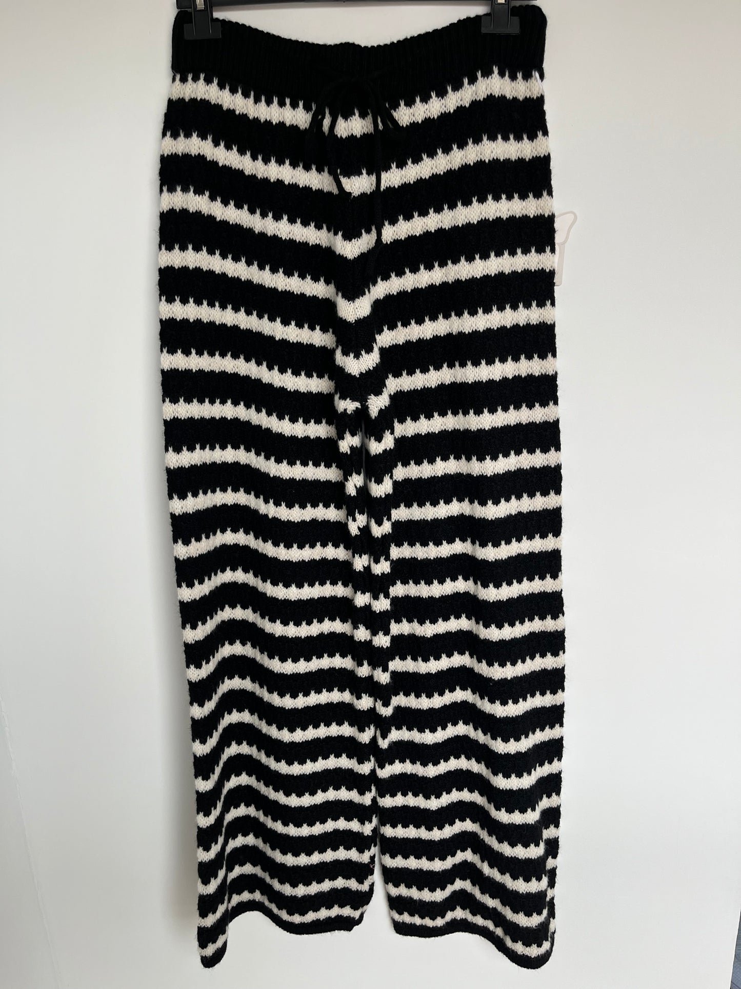 Strickhose (schwarz-weiß)