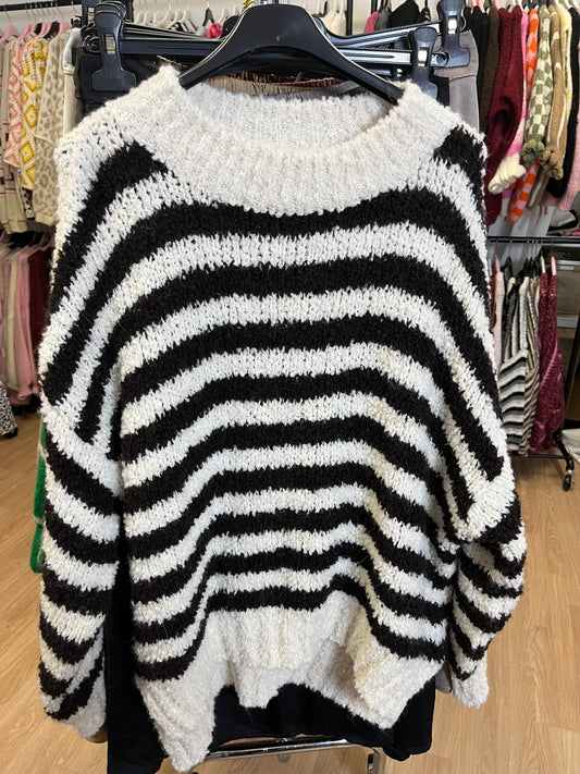Pullover "Boucle" (beige mit dunkelbraun)