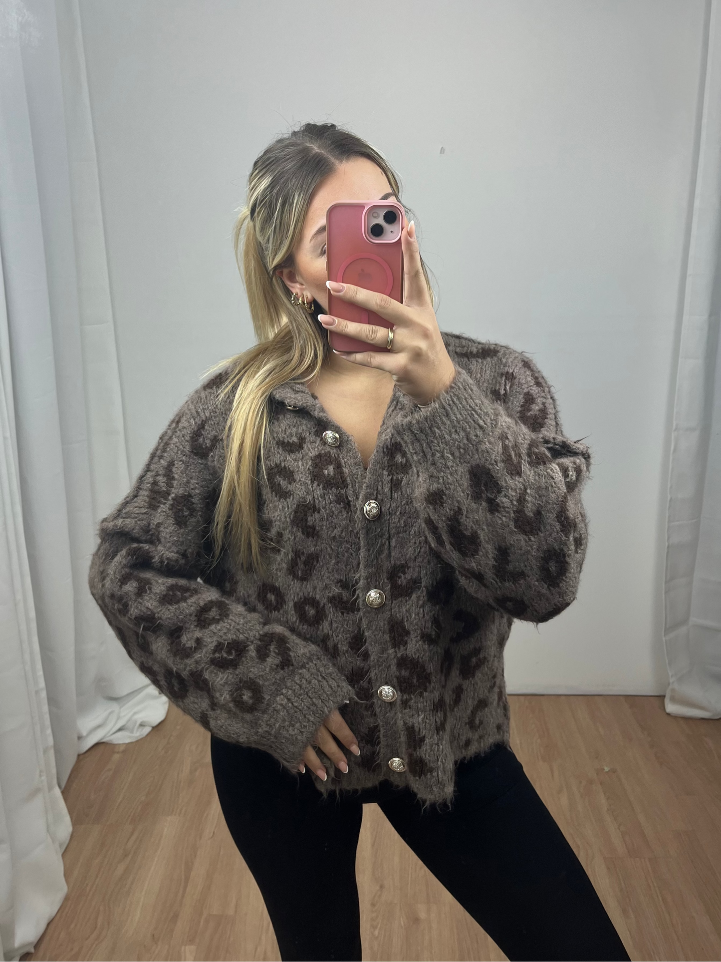 Leo Cardigan "Nala"