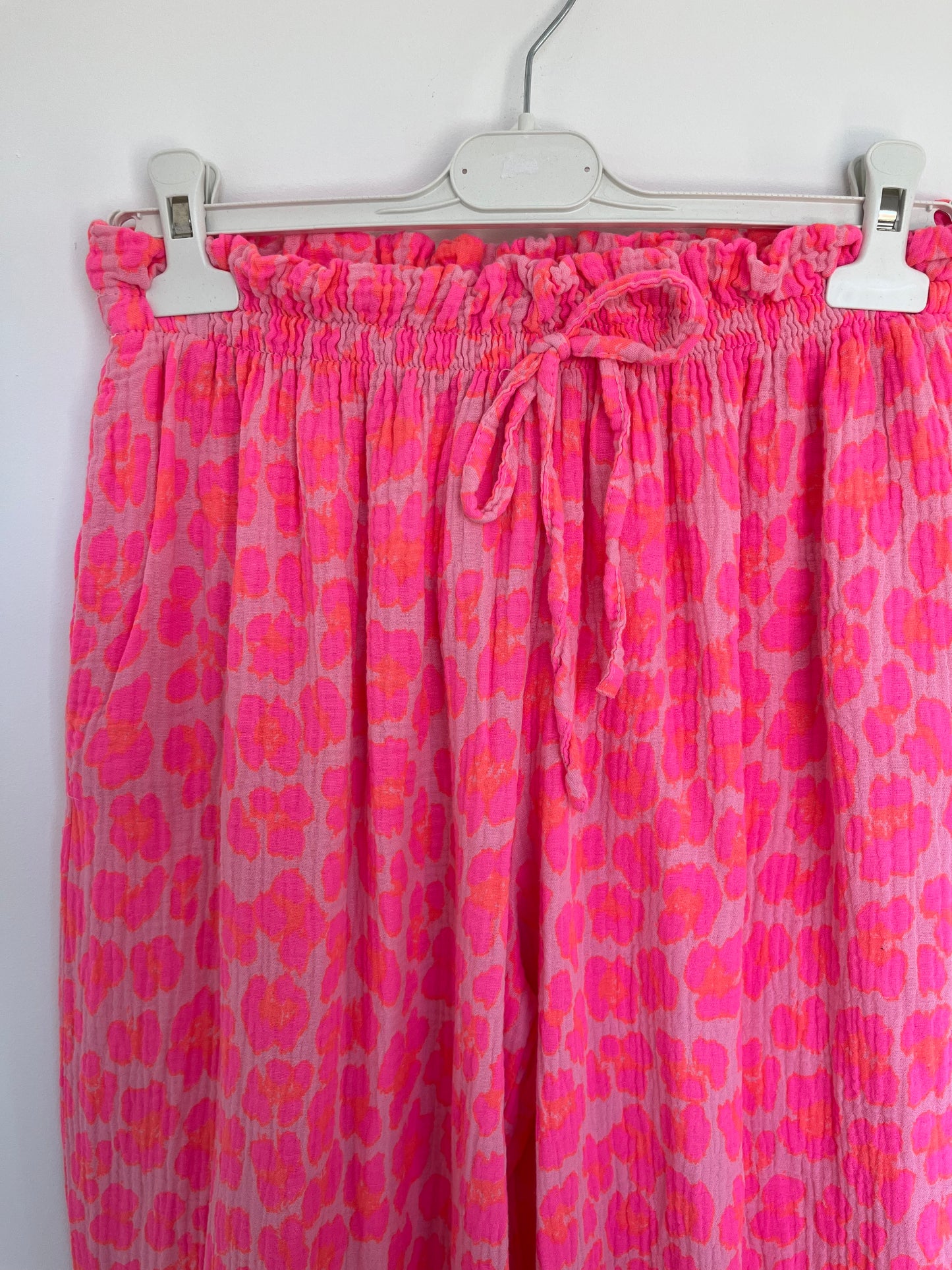 Musselin Hose Leo (pink-orange)