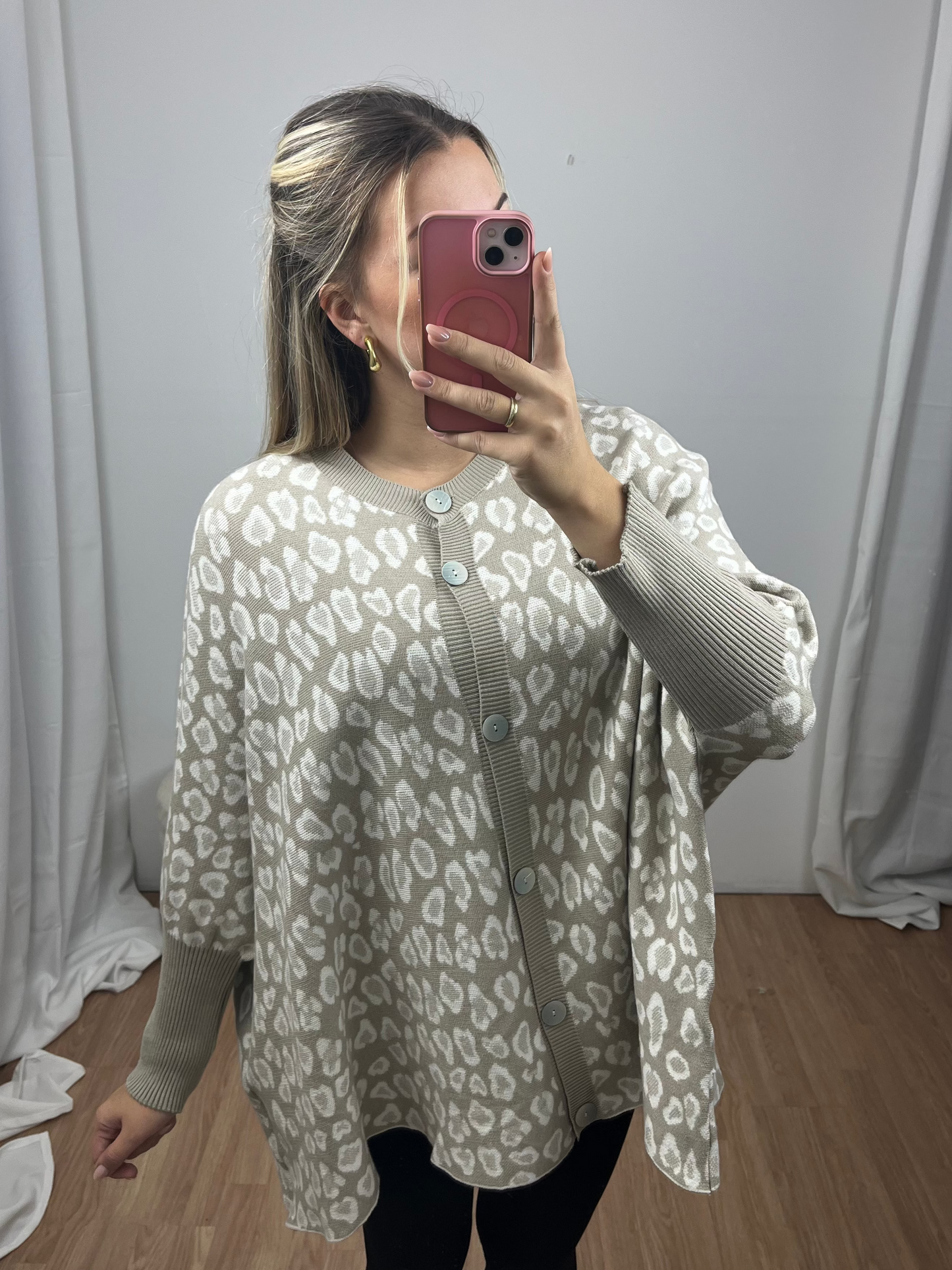 Leo Cardigan "Marlene" Sale