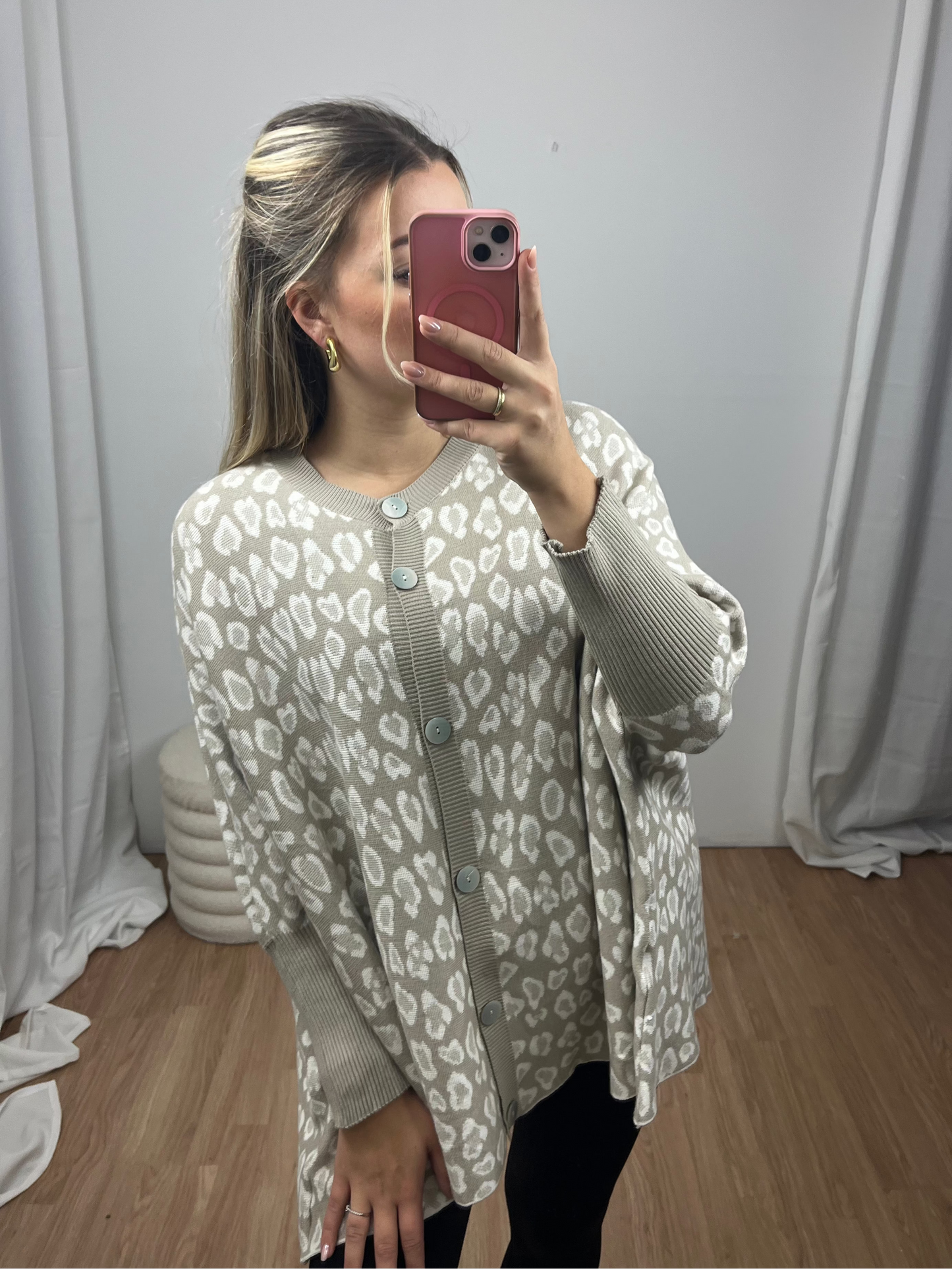 Leo Cardigan "Marlene" Sale