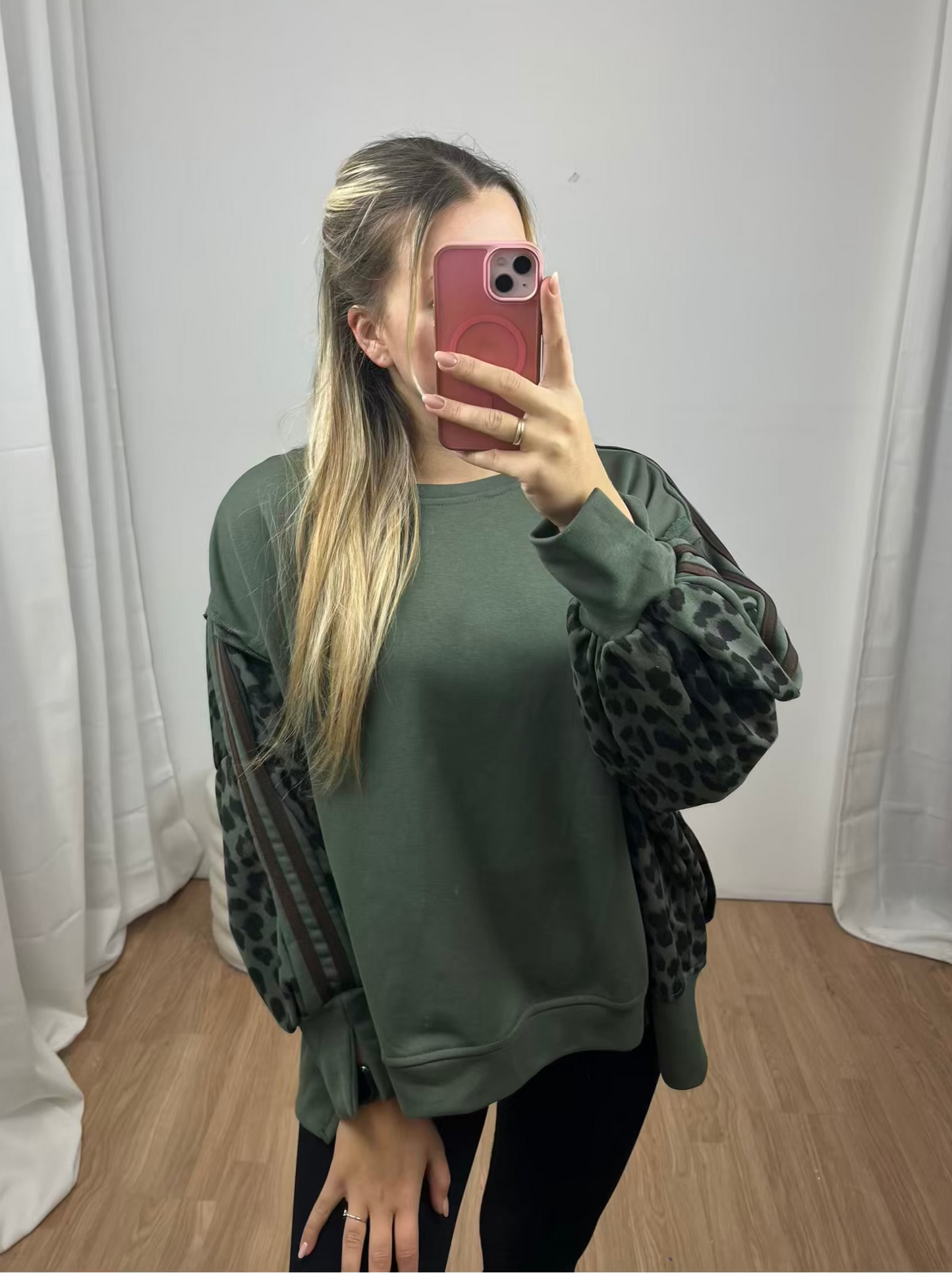 Leo Sweatshirt "Cleo"