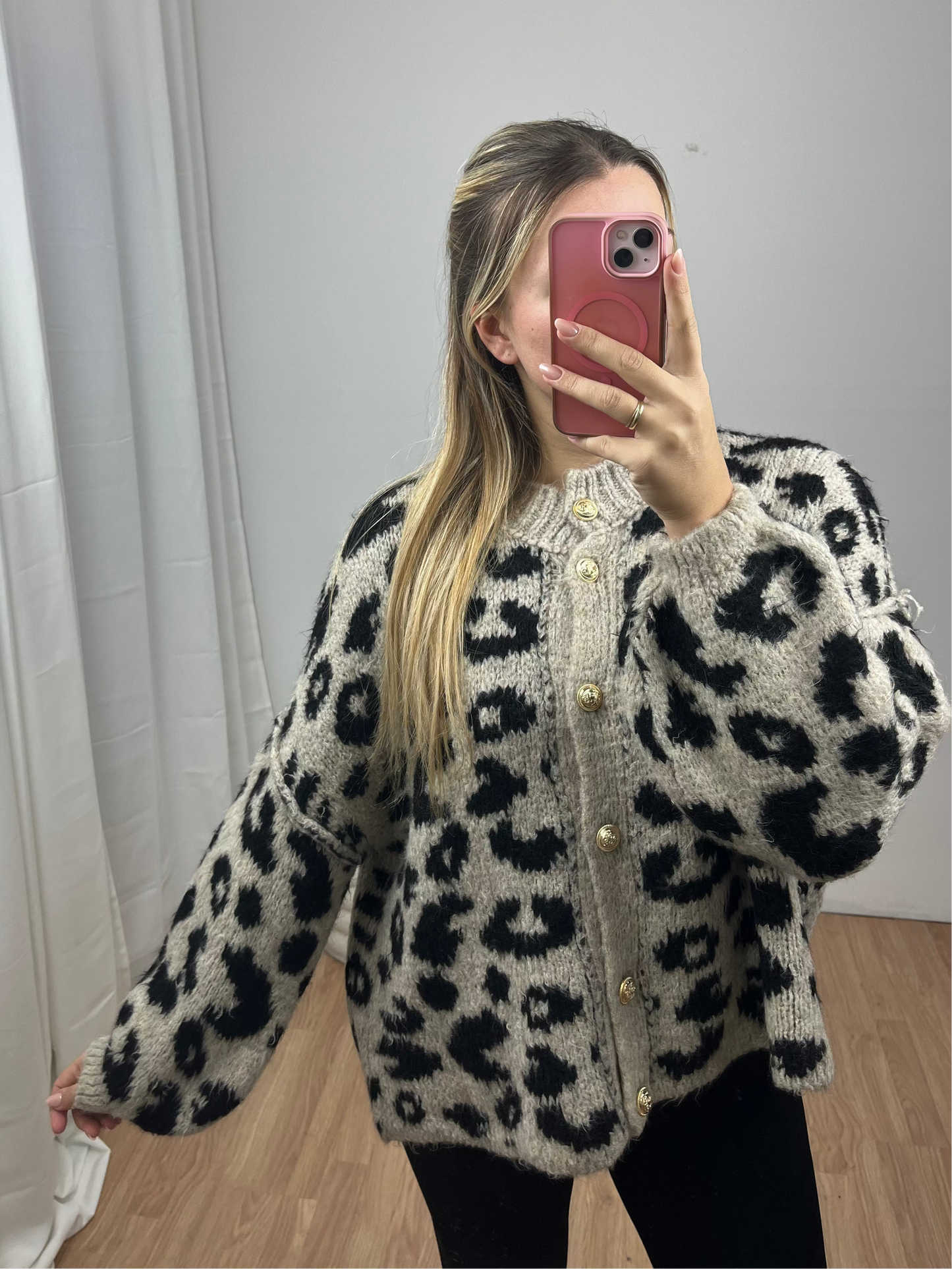 Leo Cardigan "Nala"