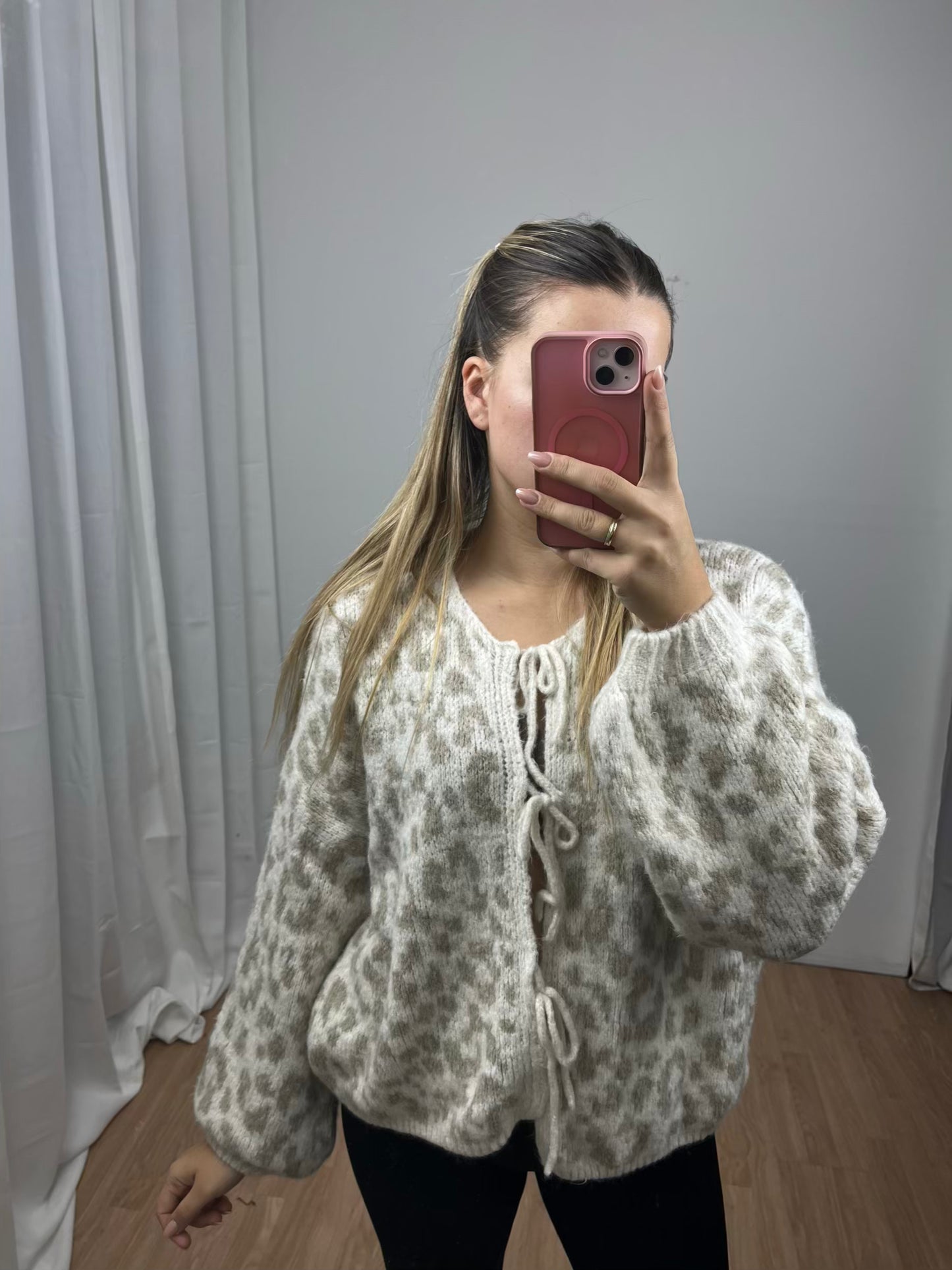 Leo Cardigan "Tina"