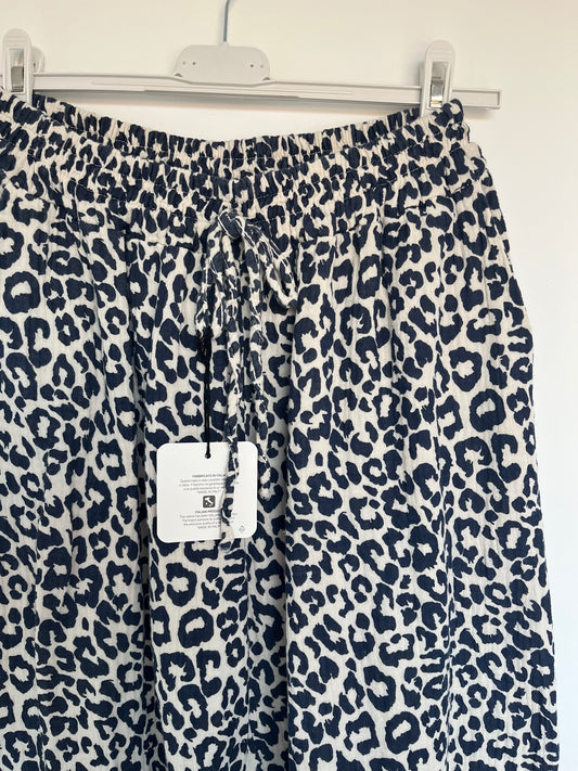 Musselin Hose Leo (dunkelblau)