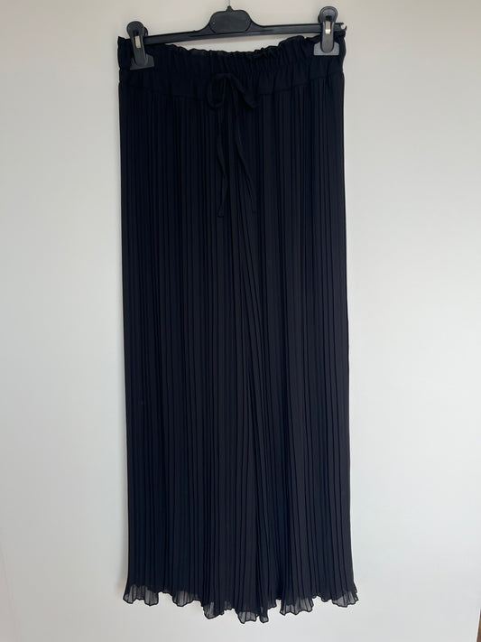 Plissee-Hose "Heidi" (schwarz)