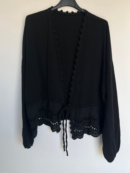 SALE Musselin Bluse "Rüschen" (schwarz)